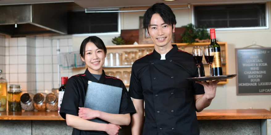 ホールとキッチンを兼任する働き方もある