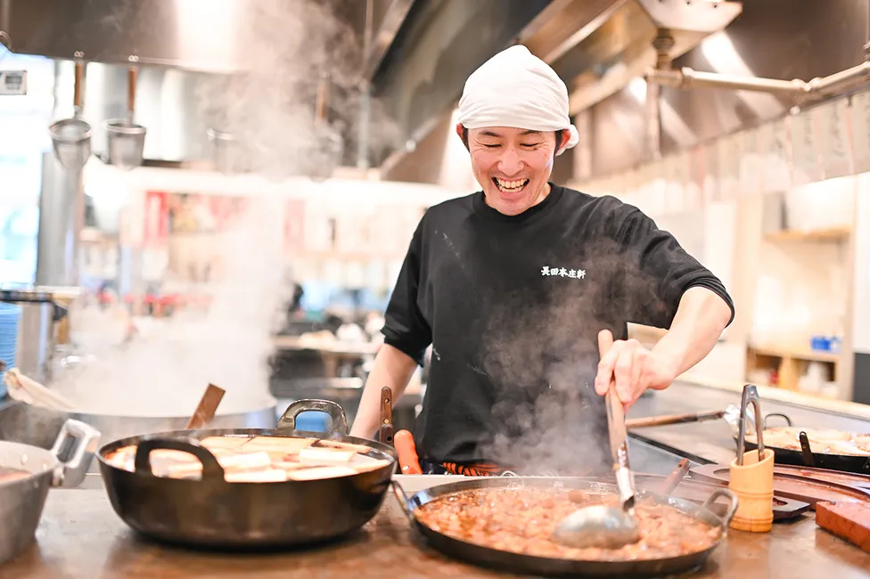 長田本庄軒の店内