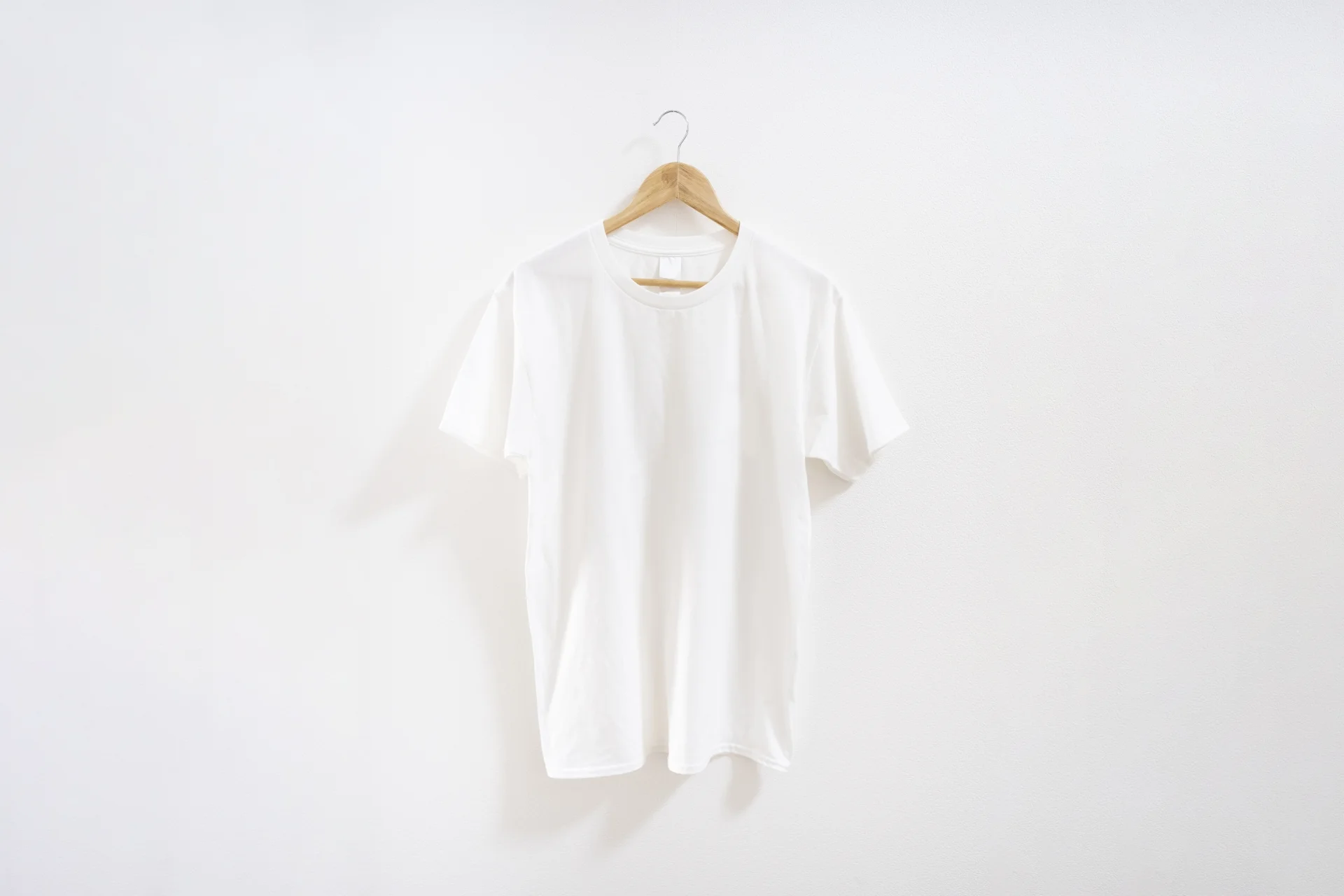 白いTシャツ